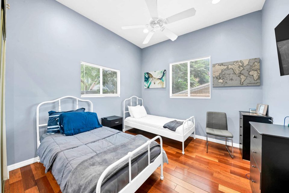 Northridge Addiction Treatment Center: Inpatient residential bedroom suite at Northridge Addiction Treatment Center